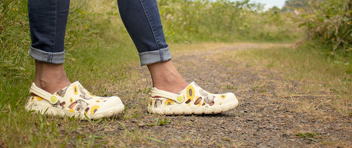 Gardeners clogs clearance